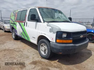2006 Chevrolet Express Cargo z VIN 1GCHG35U961171313, wystawiony jako IAAI lot #42441069 z przebiegiem 269 509 mil mil oraz . Historia ofert i sprzedaży dostępna na DreamBid. Obrazek 1.