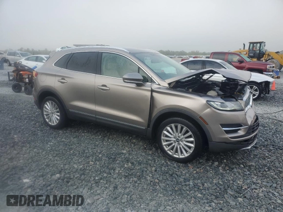 2019 Lincoln MKC Standard z VIN 5LMCJ1C98KUL46098, wystawiony jako Copart lot #51585555 z przebiegiem 54 340 mil mil oraz Nie do naprawy • Non repairable. Historia ofert i sprzedaży dostępna na DreamBid. Obrazek 4.
