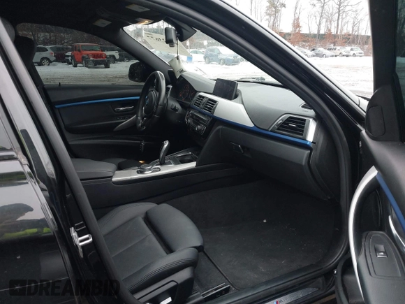 2018 BMW 3 Series 330i xDrive with VIN WBA8D9C59JA012658, listed as a IAAI auction lot 41523677 with 117,049 mi miles and . Bid and sale history available at DreamBid. Image 5.