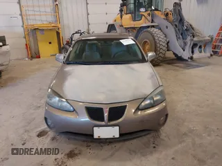 2007 Pontiac Grand Prix with VIN 2G2WP552671116867, listed as a IAAI auction lot 41988243 with 167,173 mi miles. Bid and sale history available at carsss.com. Image 6.