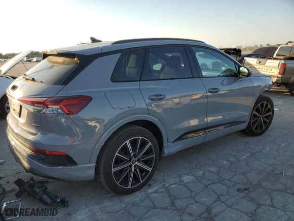 2022 Audi Q4 e-tron Premium Plus with VIN WA1L2BFZ8NP053532, listed as a Copart auction lot 71484704 with 26,385 mi miles and Salvage Title. Bid and sale history available at carsss.com. Image 3.