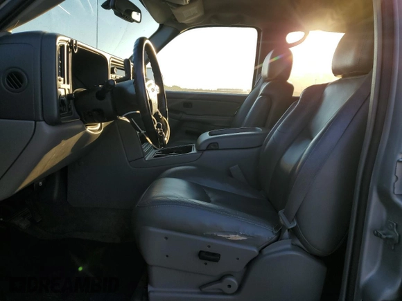 2005 GMC Yukon SLE with VIN 1GKEC13TX5J151930, listed as a Copart auction lot 73030094 with 216,351 mi miles and Clean Title. Bid and sale history available at carsss.com. Image 7.