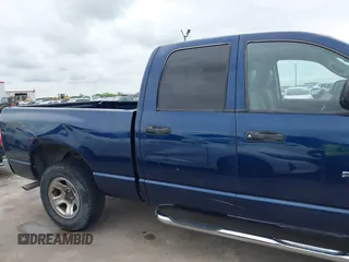 2007 Dodge 1500 ST z VIN 1D7HA18K57J562577, wystawiony jako IAAI lot #42355951 z przebiegiem 190 791 mil mil oraz . Historia ofert i sprzedaży dostępna na DreamBid. Obrazek 18.