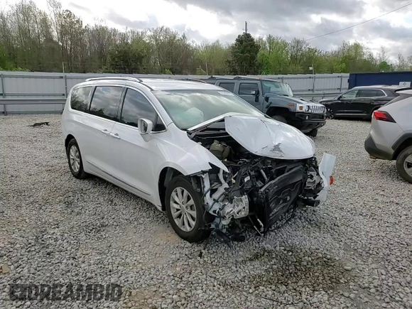 2018 Chrysler Pacifica Touring L with VIN 2C4RC1BG7JR110405, listed as a Copart auction lot 51586665 with 133,114 mi miles and Salvage Title. Bid and sale history available at DreamBid. Image 12.