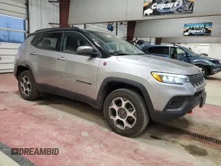 2022 Jeep Compass Trailhawk z VIN 3C4NJDDBXNT146535, wystawiony jako Copart lot #52873595 z przebiegiem 21 513 mil mil oraz Szkoda całkowita • Salvage title. Historia ofert i sprzedaży dostępna na DreamBid. Obrazek 4.