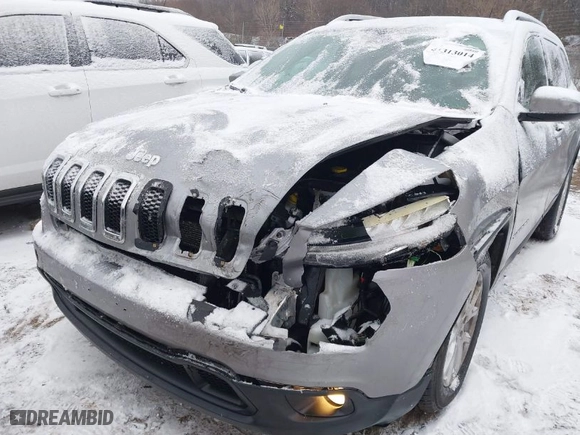 2015 Jeep Cherokee Latitude with VIN 1C4PJLCS4FW590087, listed as a IAAI auction lot 41313014 with NaN miles. Bid and sale history available at carsss.com. Image 6.