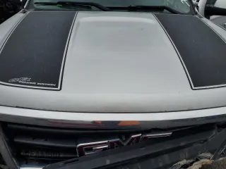 2010 GMC Sierra 1500 SLT z VIN 3GTRKWE31AG137534, wystawiony jako Copart lot #49826025 z przebiegiem 161 308 mil mil oraz Szkoda całkowita • Salvage title. Historia ofert i sprzedaży dostępna na DreamBid. Obrazek 11.