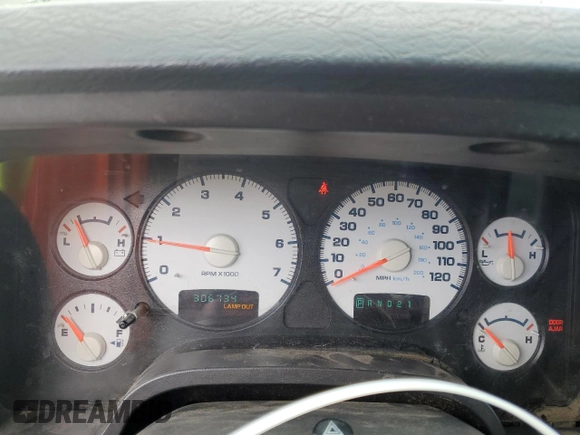 2005 Dodge 1500 SLT z VIN 1D7HU18D95S240346, wystawiony jako Copart lot #56873935 z przebiegiem 306 734 mil mil oraz Szkoda całkowita • Salvage title. Historia ofert i sprzedaży dostępna na DreamBid. Obrazek 9.