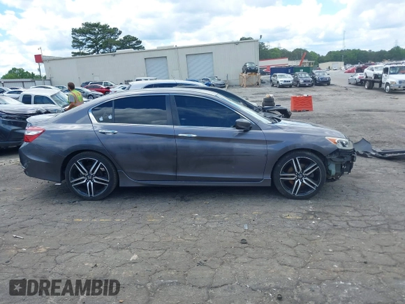 2016 Honda Accord Sport z VIN 1HGCR2F52GA114525, wystawiony jako IAAI lot #42179474 z przebiegiem 112 664 mil mil oraz . Historia ofert i sprzedaży dostępna na DreamBid. Obrazek 13.