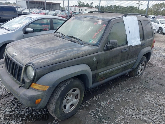 2005 Jeep Liberty Sport with VIN 1J4GL48K95W658899, listed as a IAAI auction lot 41914218 with 218,755 mi miles and . Bid and sale history available at DreamBid. Image 2.