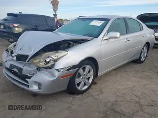 2005 Lexus ES 330 with VIN JTHBA30G355134384, listed as a IAAI auction lot 41895656 with 162,995 mi miles. Bid and sale history available at carsss.com. Image 2.