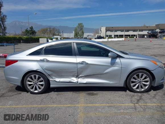2013 Hyundai Sonata Limited with VIN 5NPEC4AC8DH668294, listed as a IAAI auction lot 41884592 with 137,709 mi miles and . Bid and sale history available at DreamBid. Image 13.
