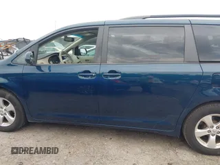 2012 Toyota Sienna LE AAS с VIN 5TDKK3DC7CS268098, выставлен на аукционе IAAI как лот 42451544 с пробегом 265 316 миль миль и . История ставок и продаж доступна на DreamBid. Изображение 14.