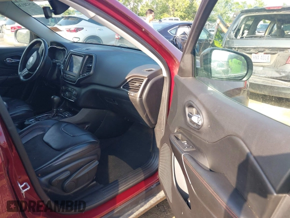 2019 Jeep Cherokee Trailhawk with VIN 1C4PJMBX5KD421043, listed as a IAAI auction lot 42570336 with 114,463 mi miles and . Bid and sale history available at DreamBid. Image 5.