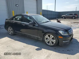 2012 Mercedes-Benz C 300 Sport z VIN WDDGF8BB4CA701042, wystawiony jako Copart lot #56506425 z przebiegiem 153 822 mil mil oraz Szkoda całkowita • Salvage title. Historia ofert i sprzedaży dostępna na DreamBid. Obrazek 4.