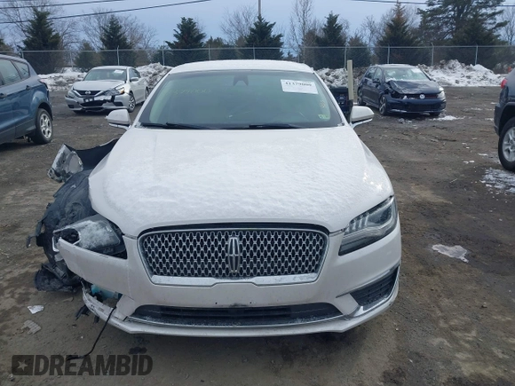 2019 Lincoln MKZ Standard with VIN 3LN6L5A93KR624594, listed as a IAAI auction lot 41379000 with 87,504 mi miles. Bid and sale history available at carsss.com. Image 12.