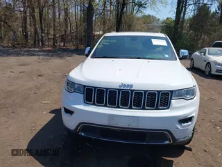 2018 Jeep Grand Cherokee Limited with VIN 1C4RJFBG6JC363405, listed as a IAAI auction lot 42101110 with 117,219 mi miles and . Bid and sale history available at DreamBid. Image 12.