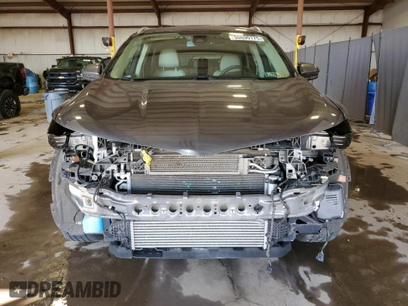 2017 Lincoln MKC Reserve with VIN 5LMCJ3D92HUL49436, listed as a Copart auction lot 50690175 with 26,796 mi miles and Salvage Title. Bid and sale history available at carsss.com. Image 5.
