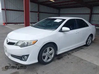 2014 Toyota Camry L with VIN 4T1BF1FK9EU851425, listed as a IAAI auction lot 41792918 with 268,340 mi miles. Bid and sale history available at carsss.com. Image 2.