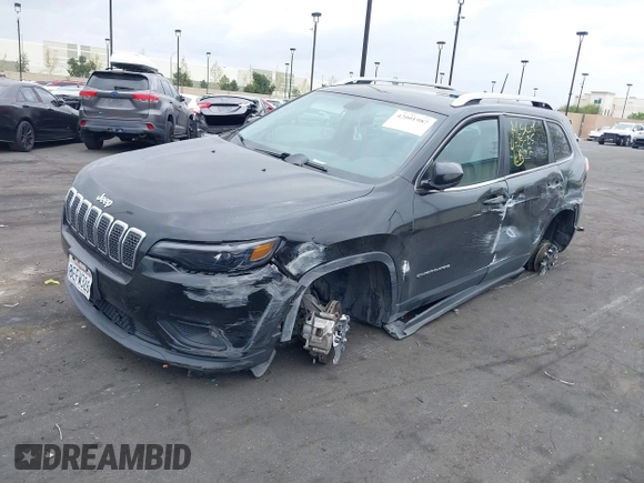 2019 Jeep Cherokee Latitude Plus z VIN 1C4PJLLB7KD129696, wystawiony jako IAAI lot #42001987 z przebiegiem 94 366 mil mil oraz . Historia ofert i sprzedaży dostępna na DreamBid. Obrazek 18.