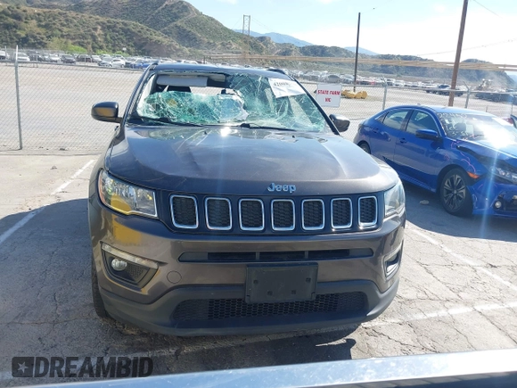 2020 Jeep Compass Altitude z VIN 3C4NJCBB8LT199034, wystawiony jako IAAI lot #42008510 z przebiegiem Nie podano mil oraz . Historia ofert i sprzedaży dostępna na DreamBid. Obrazek 11.