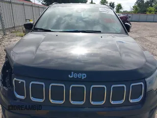 2022 Jeep Compass Latitude z VIN 3C4NJDBBXNT209295, wystawiony jako IAAI lot #42198832 z przebiegiem Nie podano mil oraz . Historia ofert i sprzedaży dostępna na DreamBid. Obrazek 10.