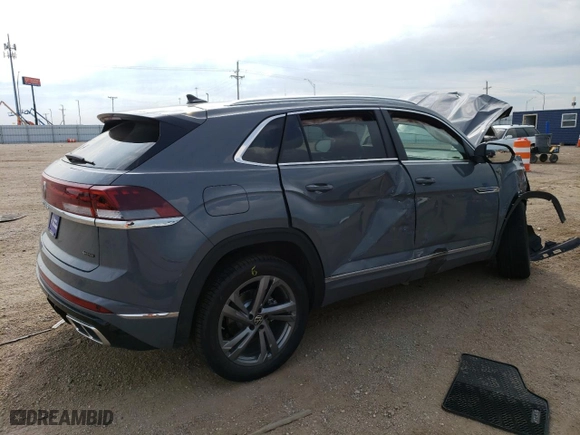 2024 Volkswagen Atlas Cross Sport 2.0T SEL R-Line with VIN 1V2AE2CA9RC253737, listed as a Copart auction lot 68813474 with 325 mi miles and Salvage Title. Bid and sale history available at carsss.com. Image 3.
