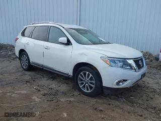 2013 Nissan Pathfinder Platinum with VIN 5N1AR2MN7DC610196, listed as a IAAI auction lot 41896895 with 148,492 mi miles. Bid and sale history available at carsss.com. Image 1.