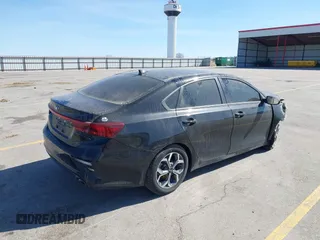 2019 Kia Forte LXS with VIN 3KPF24AD0KE108674, listed as a IAAI auction lot 41764134 with 83,887 mi miles. Bid and sale history available at carsss.com. Image 4.