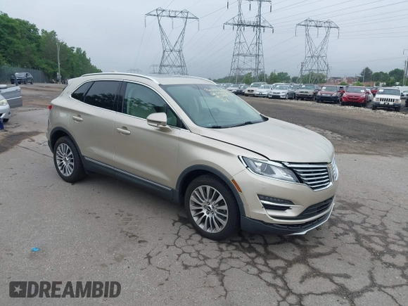 2017 Lincoln MKC Reserve z VIN 5LMCJ3D93HUL57805, wystawiony jako IAAI lot #42425633 z przebiegiem 40 010 mil mil oraz . Historia ofert i sprzedaży dostępna na DreamBid. Obrazek 1.