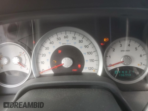 2005 Dodge Durango SLT with VIN 1D4HB48DX5F529653, listed as a Copart auction lot 44368905 with 136,743 mi miles and Salvage title. Bid and sale history available at DreamBid. Image 9.