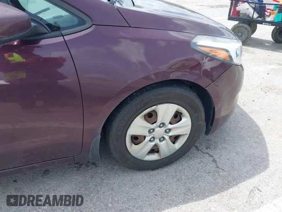 2018 Kia Forte LX with VIN 3KPFK4A70JE165286, listed as a IAAI auction lot 42128779 with 124,348 mi miles. Bid and sale history available at carsss.com. Image 6.