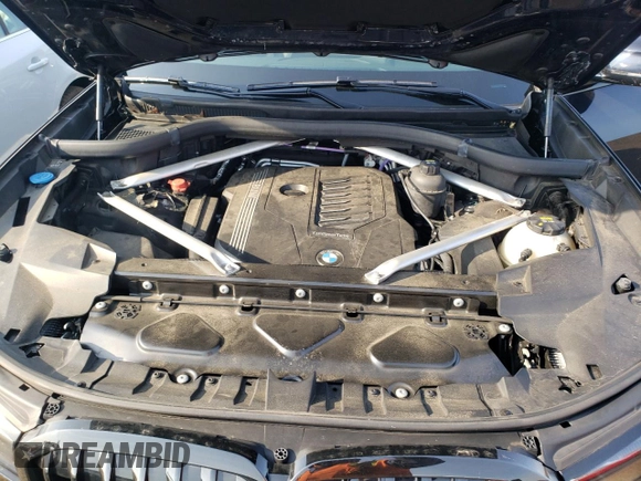 2021 BMW X7 xDrive40i z VIN 5UXCW2C00M9E47322, wystawiony jako Copart lot #47989584 z przebiegiem 57 032 mil mil oraz Szkoda całkowita • Salvage title. Historia ofert i sprzedaży dostępna na DreamBid. Obrazek 13.