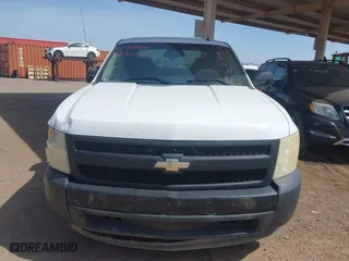2007 Chevrolet Silverado 1500 LT w/1LT with VIN 2GCEC13C771629942, listed as a IAAI auction lot 41929505 with 200,432 mi miles. Bid and sale history available at carsss.com. Image 12.