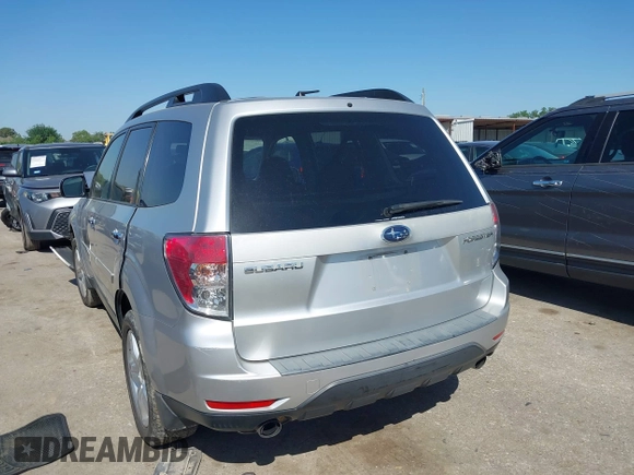 2009 Subaru Forester X with VIN JF2SH63649H748190, listed as a IAAI auction lot 41980120 with 152,764 mi miles and . Bid and sale history available at DreamBid. Image 3.