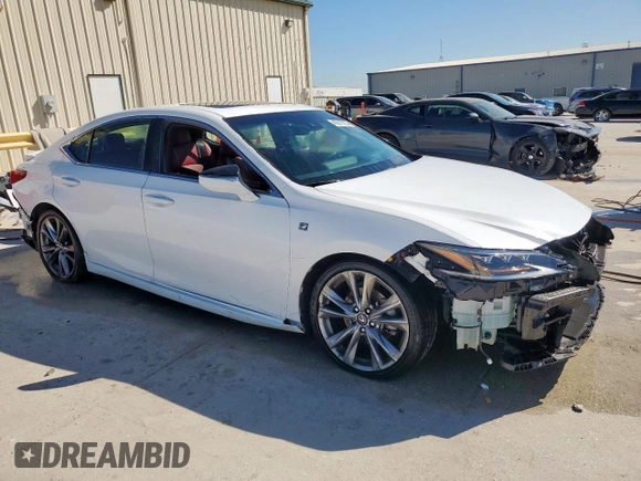 2019 Lexus ES with VIN 58ABZ1B18KU011919, listed as a Copart auction lot 49917705 with 46,015 mi miles and Salvage Title. Bid and sale history available at carsss.com. Image 4.
