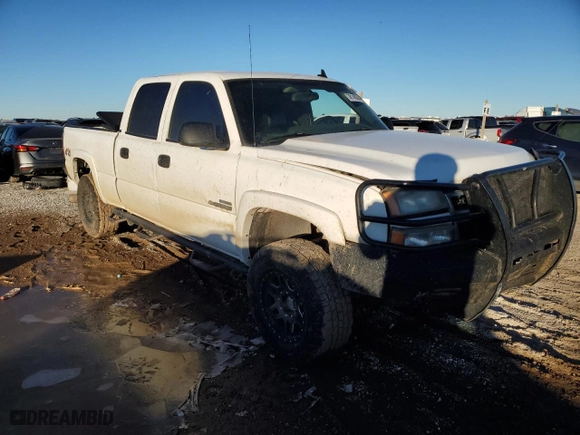 2007 Chevrolet Silverado 2500HD Classic LT3 with VIN 1GCHK23D57F171387, listed as a Copart auction lot 38148284 with 199,822 mi miles and Clean Title. Bid and sale history available at carsss.com. Image 4.