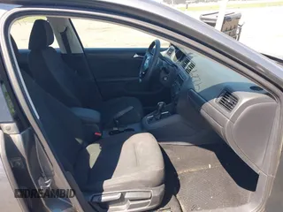 2015 Volkswagen Jetta S with VIN 3VW2K7AJ3FM317437, listed as a IAAI auction lot 42297219 with 89,204 mi miles and . Bid and sale history available at DreamBid. Image 5.