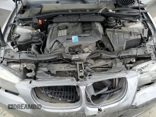 2011 BMW 3 Series 328i с VIN WBAPH5G58BNM76618, выставлен на аукционе Copart как лот 53556465 с пробегом 137 118 миль миль и Списание • Salvage title. История ставок и продаж доступна на DreamBid. Изображение 11.