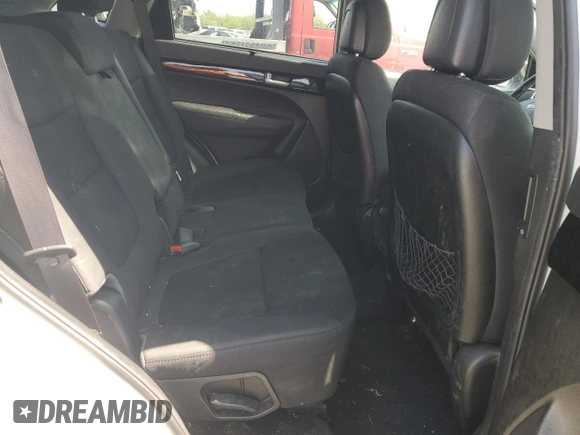 2014 Kia Sorento LX with VIN 5XYKT3A64EG546077, listed as a Copart auction lot 54934625 with 200,774 mi miles and Clean Title. Bid and sale history available at carsss.com. Image 10.