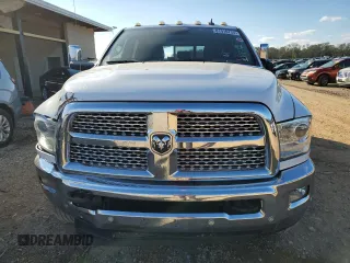 2018 Ram 3500 Laramie with VIN 3C63RRML8JG199802, listed as a Copart auction lot 81910734 with 239,139 mi miles and Salvage Title. Bid and sale history available at carsss.com. Image 5.