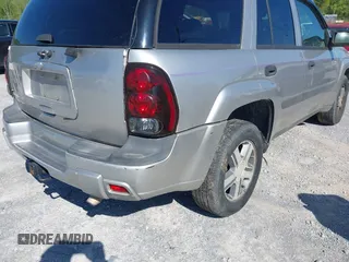 2005 Chevrolet TrailBlazer LT with VIN 1GNDT13SX52297180, listed as a IAAI auction lot 41986574 with 1 mi miles. Bid and sale history available at carsss.com. Image 6.