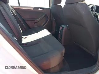 2015 Volkswagen Jetta SE с VIN 3VWD17AJ3FM352152, выставлен на аукционе IAAI как лот 42374530 с пробегом 96 432 миль миль и . История ставок и продаж доступна на DreamBid. Изображение 8.