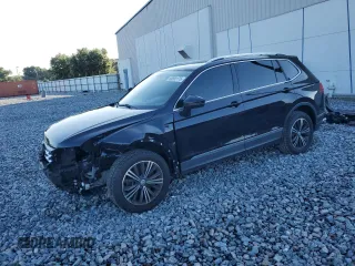 2018 Volkswagen Tiguan SEL z VIN 3VV2B7AX1JM066581, wystawiony jako Copart lot #60535175 z przebiegiem 57 809 mil mil oraz Szkoda całkowita • Salvage title. Historia ofert i sprzedaży dostępna na DreamBid. Obrazek 1.