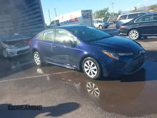 2023 Toyota Corolla LE z VIN JTDB4MEE3PJ001124, wystawiony jako IAAI lot #41176755 z przebiegiem 46 426 mil mil oraz . Historia ofert i sprzedaży dostępna na DreamBid. Obrazek 1.