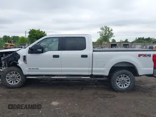 2019 Ford F-250 XL with VIN 1FT7W2BT4KED42699, listed as a IAAI auction lot 42382000 with 132,154 mi miles and . Bid and sale history available at DreamBid. Image 14.