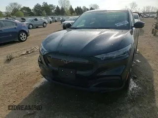 2024 Ford Mustang Mach-E Select z VIN 3FMTK1S53RMA41685, wystawiony jako Copart lot #54179025 z przebiegiem 175 mil mil oraz Szkoda całkowita • Salvage title. Historia ofert i sprzedaży dostępna na DreamBid. Obrazek 13.