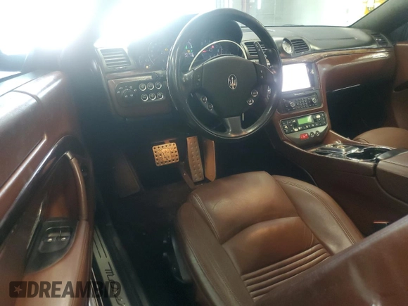 2009 Maserati GranTurismo с VIN ZAMHL45A690047979, выставлен на аукционе Copart как лот 59949845 с пробегом 65 912 миль миль и Чистый • Clean title. История ставок и продаж доступна на DreamBid. Изображение 8.