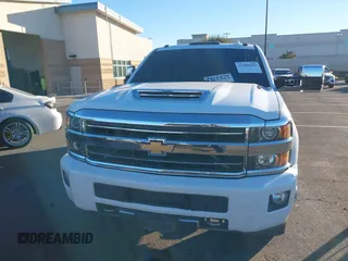 2018 Chevrolet Silverado 3500HD High Country with VIN 1GC4K1EY6JF207068, listed as a IAAI auction lot 41288394 with 110,158 mi miles and . Bid and sale history available at DreamBid. Image 13.