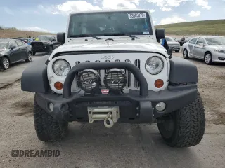 2013 Jeep Wrangler Unlimited Rubicon with VIN 1C4BJWFG0DL529739, listed as a Copart auction lot 53685875 with 93,116 mi miles and Salvage Title. Bid and sale history available at carsss.com. Image 5.